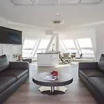 公寓式酒店 Koos Hotel&apartments - 4*